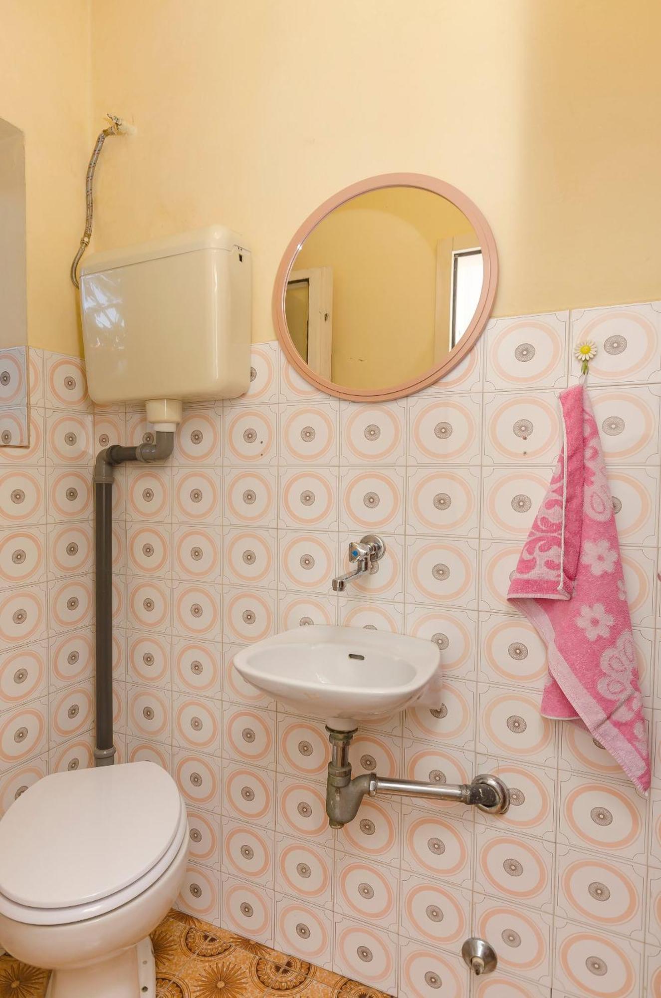 Apartment Branka Тисно Екстериор снимка