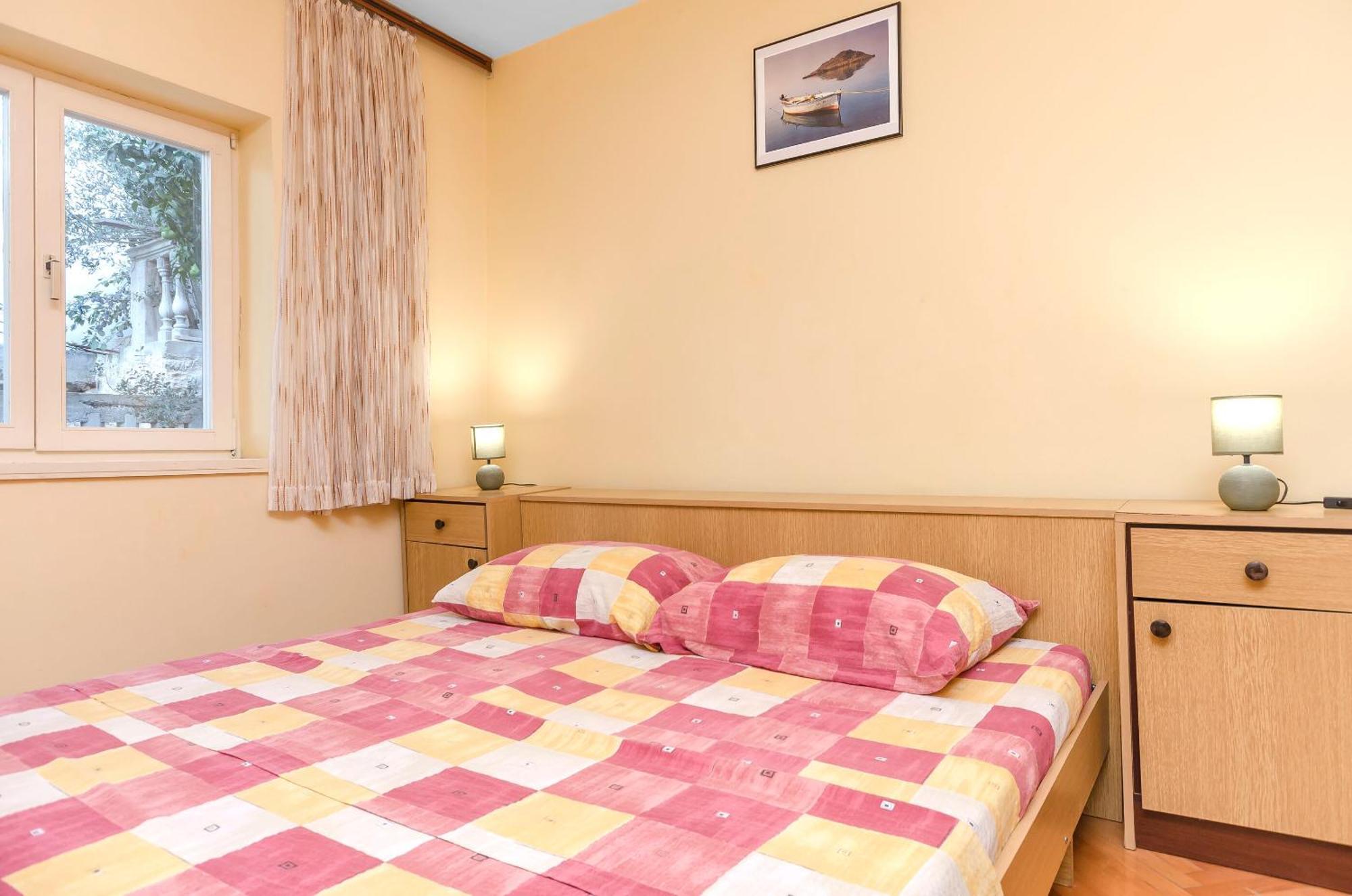 Apartment Branka Тисно Екстериор снимка