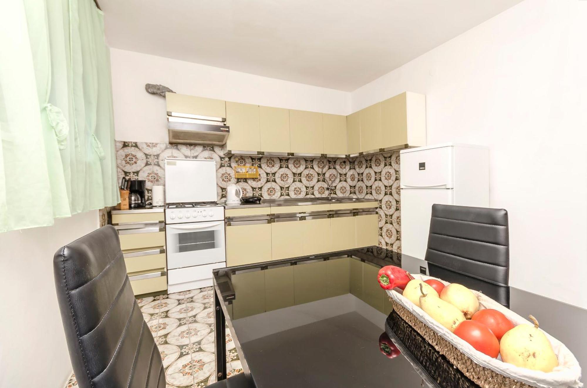 Apartment Branka Тисно Екстериор снимка
