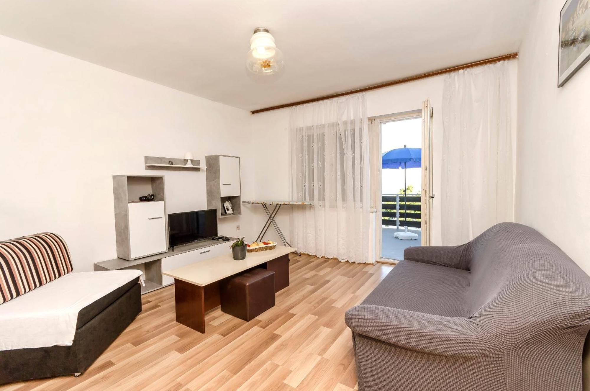 Apartment Branka Тисно Екстериор снимка