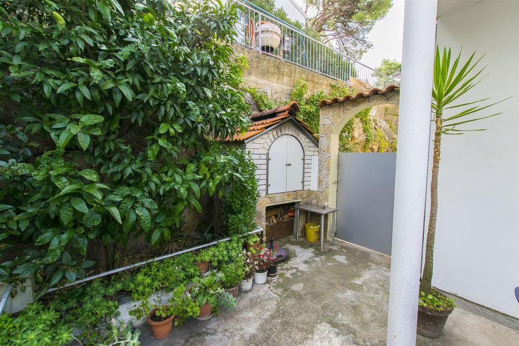 Apartment Branka Тисно Екстериор снимка